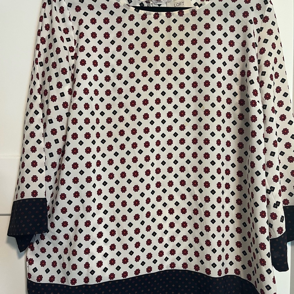 LOFT White Red and BlackCuffed Sleeve Blouse size large